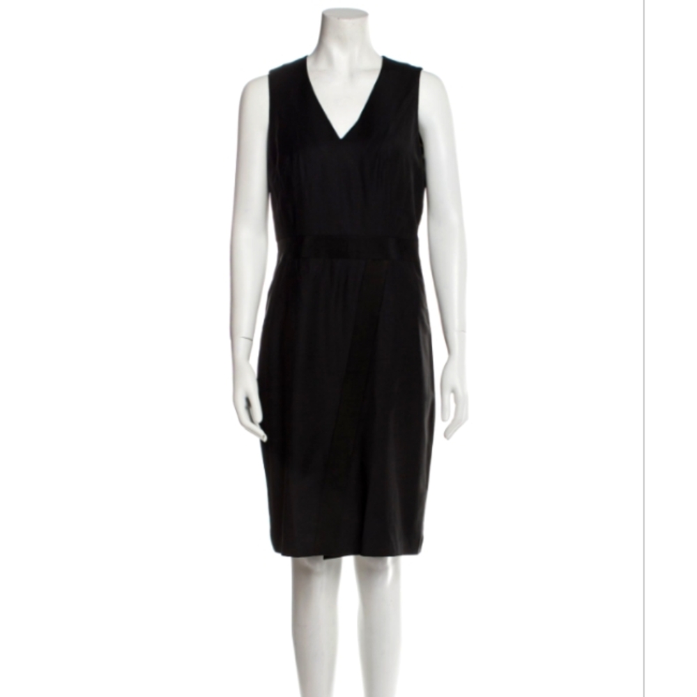 👠Ted Baker London Black V Neck Dress